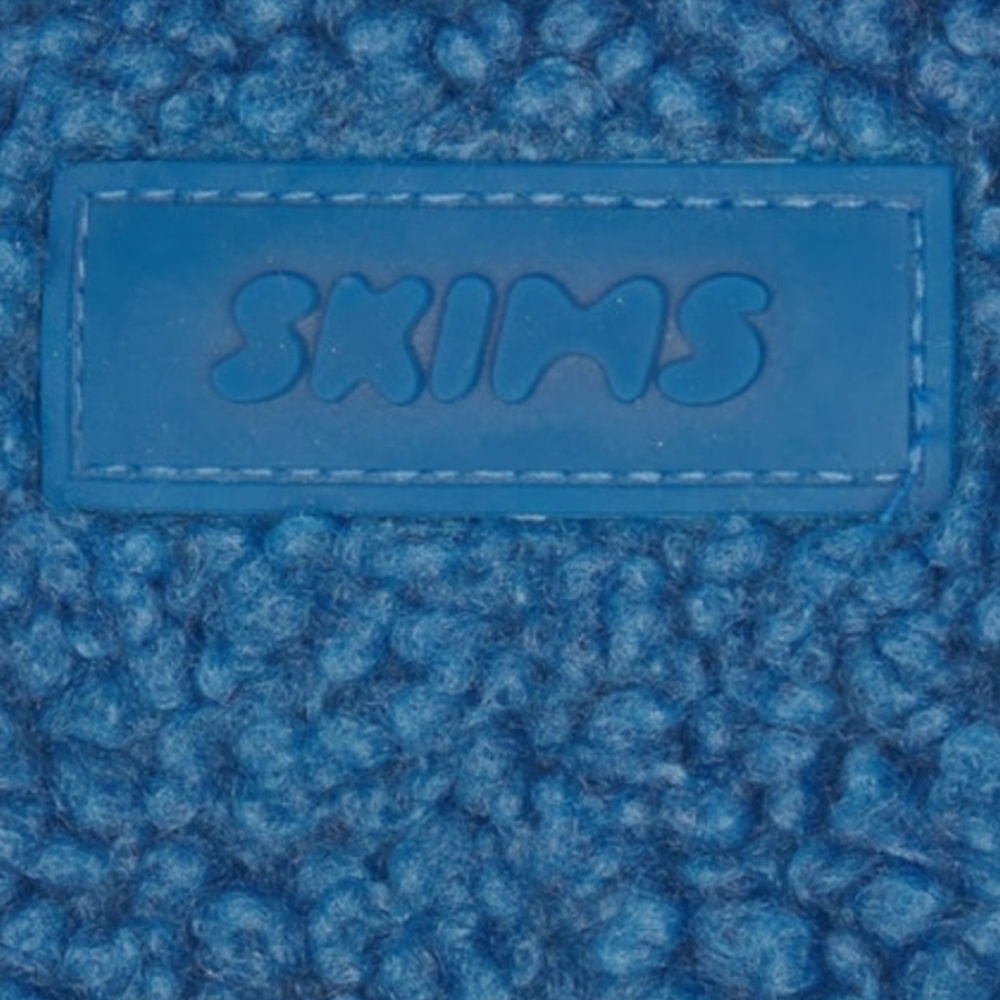 SKIMS Boxy Teddy Jacket - Picture 4 of 11